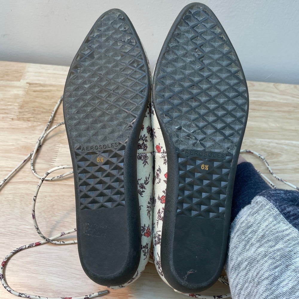 Aerosoles Aware Laura Ashley Floral Lace Up Ghillie Ballet Flats Cream Red 6.5 - Picture 9 of 9